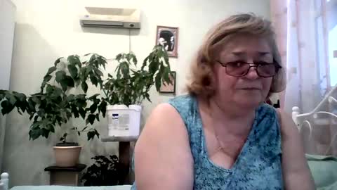 Flowerlower online show from 02/14/25, 02:54