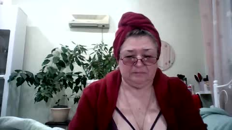 Flowerlower online show from 02/16/25, 02:31