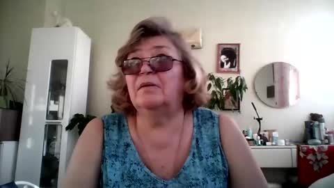 Flowerlower online show from 02/19/25, 01:28