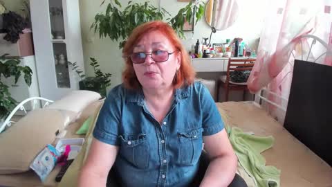 Snapshot of flowerlover8 chatting on 10/13/25, 08:03 Flowerlower online show from 10/13/25, 08:03