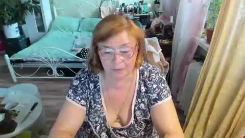 Flowerlower online show from 06/09/26, 05:57