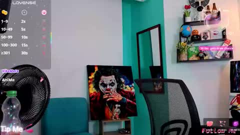 Snapshot of flowers109 chatting on 11/25/25, 10:54 flowers109 online show from 11/25/25, 10:54