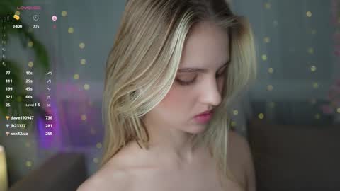 Snapshot of fluffy_angel chatting on 12/02/24, 03:03 Adeline online show from 12/02/24, 03:03