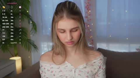Snapshot of fluffy_angel chatting on 12/16/24, 08:31 Adeline online show from 12/16/24, 08:31