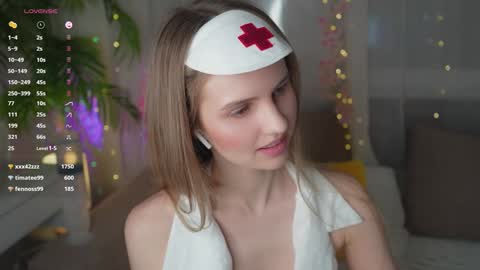 Snapshot of fluffy_angel chatting on 12/28/24, 03:15 Adeline online show from 12/28/24, 03:15