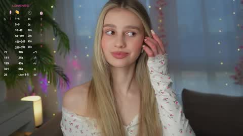Snapshot of fluffy_angel chatting on 02/03/25, 11:20 Adeline online show from 02/03/25, 11:20