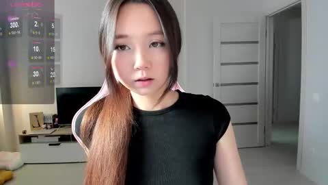Snapshot of fluffy_rose chatting on 03/02/26, 04:25 Rose online show from 03/02/26, 04:25