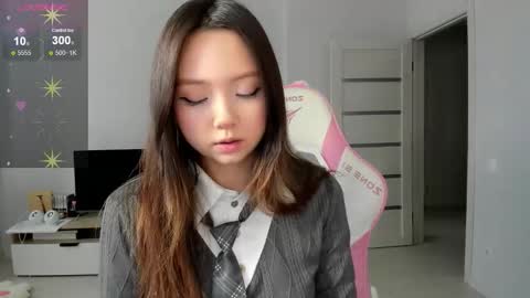 Snapshot of fluffy_rose chatting on 03/15/26, 04:51 Rose online show from 03/15/26, 04:51