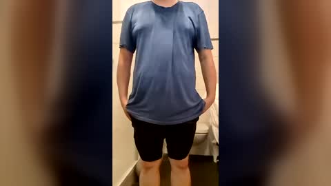 fluffybutt_ online show from 06/18/26, 05:50