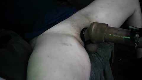 fluffyopillow online show from 10/24/25, 08:11