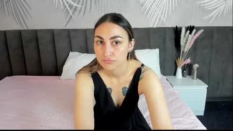 Snapshot of fly_ari chatting on 06/14/26, 09:00 fly_ari online show from 06/14/26, 09:00