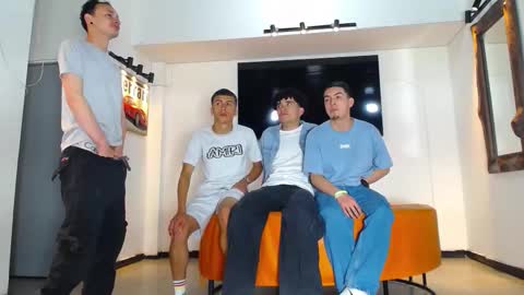 Snapshot of flyckers chatting on 12/14/25, 09:41 flyckers online show from 12/14/25, 09:41