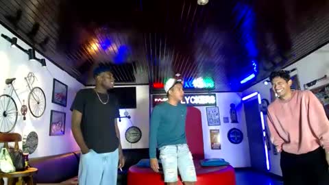 flyckers online show from 07/26/26, 12:01