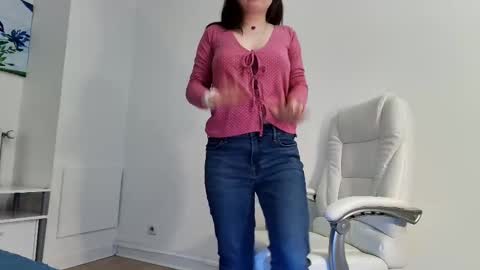 flymybutterfly online show from 02/27/26, 05:57