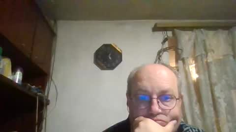 Snapshot of fm_group_nederland chatting on 11/02/25, 03:03 VIP Magnolia online show from 11/02/25, 03:03