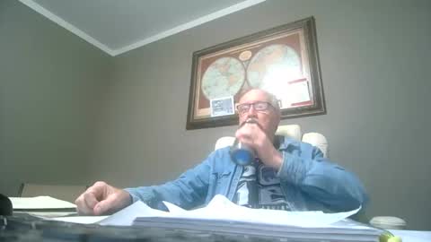 Snapshot of fmfsocal123 chatting on 12/19/24, 01:50 fmfsocal123 online show from 12/19/24, 01:50