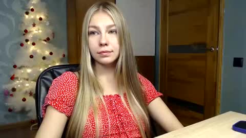 Molli  Ready for any play with you. Hottest show in pvt  Help a student earn big tokens  online show from 01/09/25, 10:20
