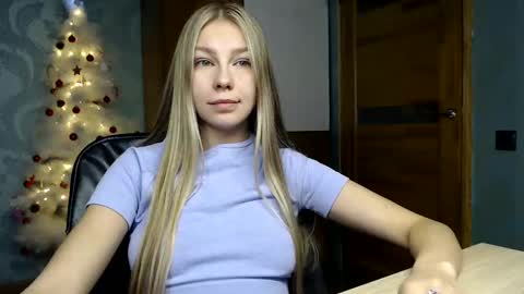 Molli  Ready for any play with you. Hottest show in pvt  Help a student earn big tokens  online show from 01/16/25, 06:27