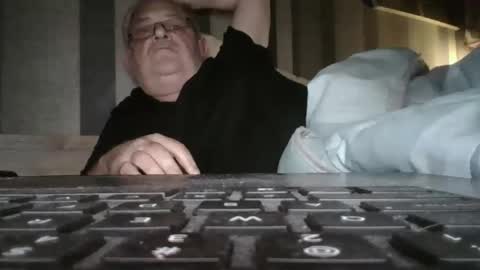 Snapshot of fofodi chatting on 10/13/25, 02:39 fofodi online show from 10/13/25, 02:39