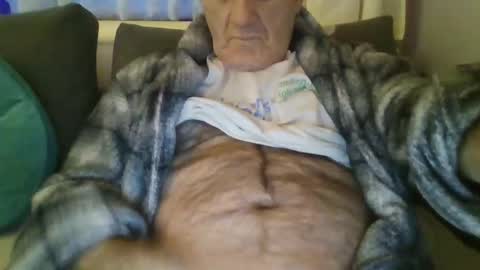 follador1001 online show from 02/15/25, 05:28