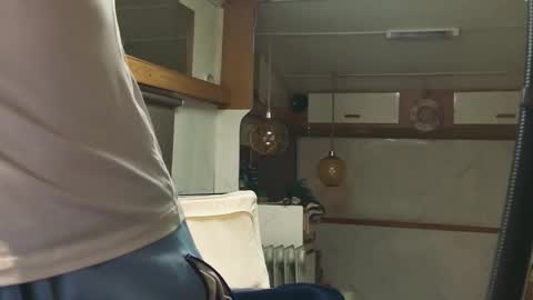 independent model online show from 04/16/26, 06:30