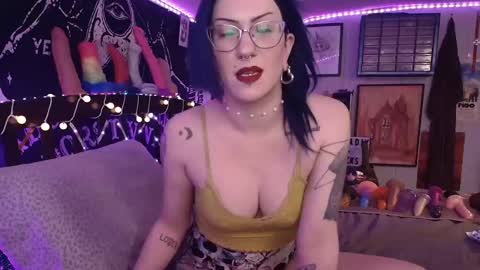 Snapshot of fondadix_ chatting on 02/05/25, 04:37 Fonda Dix online show from 02/05/25, 04:37