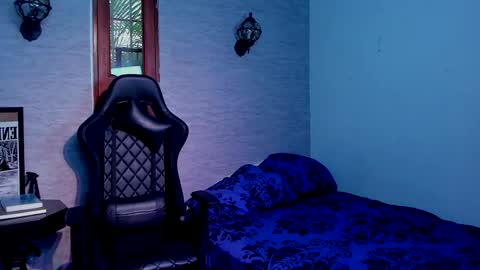 Snapshot of foniland_ chatting on 04/30/26, 12:33 Foni online show from 04/30/26, 12:33