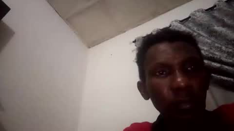 Snapshot of foofo423085624 chatting on 12/15/25, 01:32 foofo423085624 online show from 12/15/25, 01:32