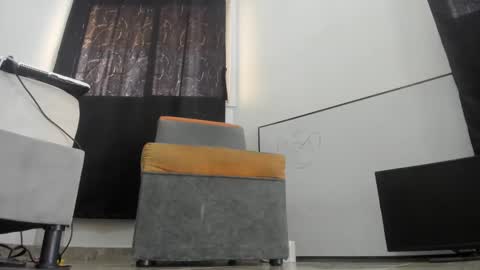 foot_master777 online show from 01/30/25, 02:04