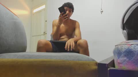 foot_master777 online show from 02/03/25, 08:03