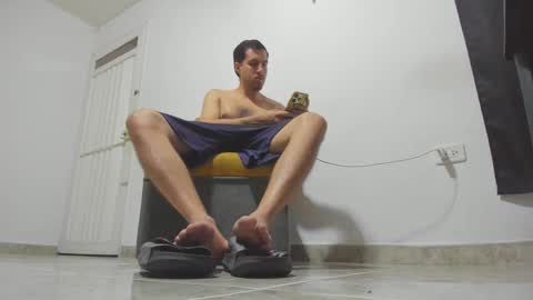 foot_master777 online show from 02/05/25, 01:15