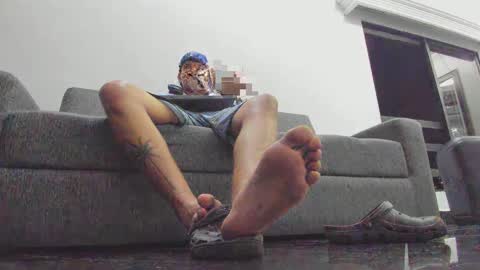 foot_master777 online show from 02/14/25, 04:37