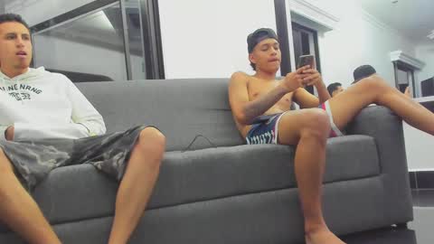 foot_master777 online show from 02/26/25, 04:14