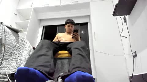 Snapshot of foot_master777 chatting on 09/24/25, 02:59 foot_master777 online show from 09/24/25, 02:59