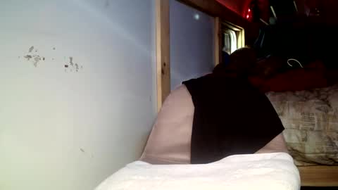 Snapshot of forestnymphpdx chatting on 10/20/25, 10:43 forestnymphpdx online show from 10/20/25, 10:43