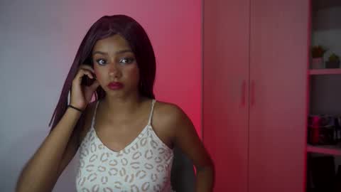 Snapshot of forever_y0ung chatting on 11/14/25, 06:01 Megan Prada Follow me on Onlyfans online show from 11/14/25, 06:01