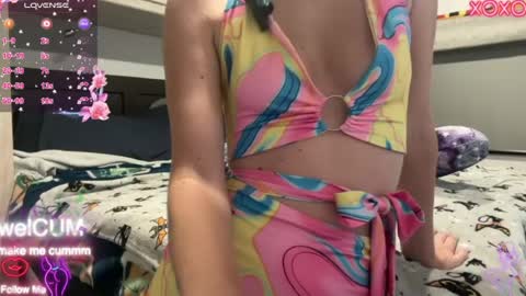 Elaine online show from 07/15/26, 05:18