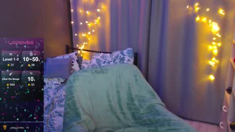 Julia online show from 12/03/24, 01:08