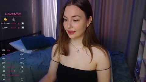 Julia online show from 03/08/25, 04:23