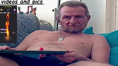 Snapshot of forexxxx_man chatting on 01/10/25, 11:43 doc online show from 01/10/25, 11:43