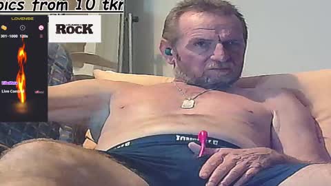 Snapshot of forexxxx_man chatting on 01/17/25, 02:18 doc online show from 01/17/25, 02:18