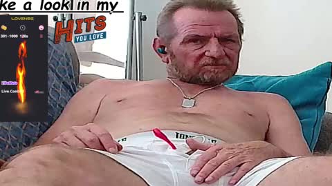 Snapshot of forexxxx_man chatting on 01/19/25, 11:23 doc online show from 01/19/25, 11:23