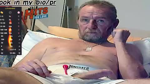 Snapshot of forexxxx_man chatting on 02/19/25, 02:23 doc online show from 02/19/25, 02:23