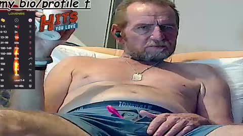 Snapshot of forexxxx_man chatting on 02/21/25, 02:39 doc online show from 02/21/25, 02:39