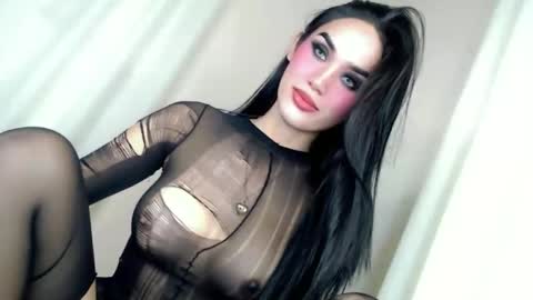 KHATRINA STACIE MARIE online show from 05/27/26, 01:24