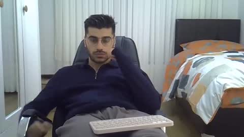 Snapshot of fortiori8 chatting on 11/12/25, 08:19 fortiori8 online show from 11/12/25, 08:19