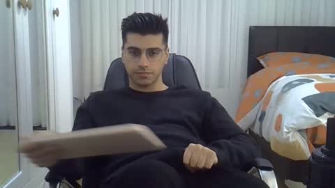 Snapshot of fortiori8 chatting on 11/15/25, 08:05 fortiori8 online show from 11/15/25, 08:05