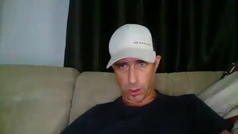 Snapshot of fouraide42 chatting on 09/20/25, 02:23 fouraide42 online show from 09/20/25, 02:23