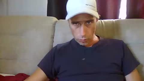 Snapshot of fouraide42 chatting on 09/20/25, 02:29 fouraide42 online show from 09/20/25, 02:29