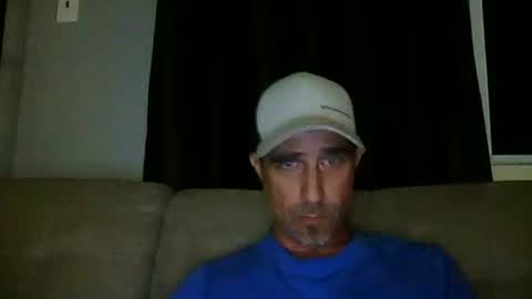 Snapshot of fouraide42 chatting on 09/25/25, 02:37 fouraide42 online show from 09/25/25, 02:37